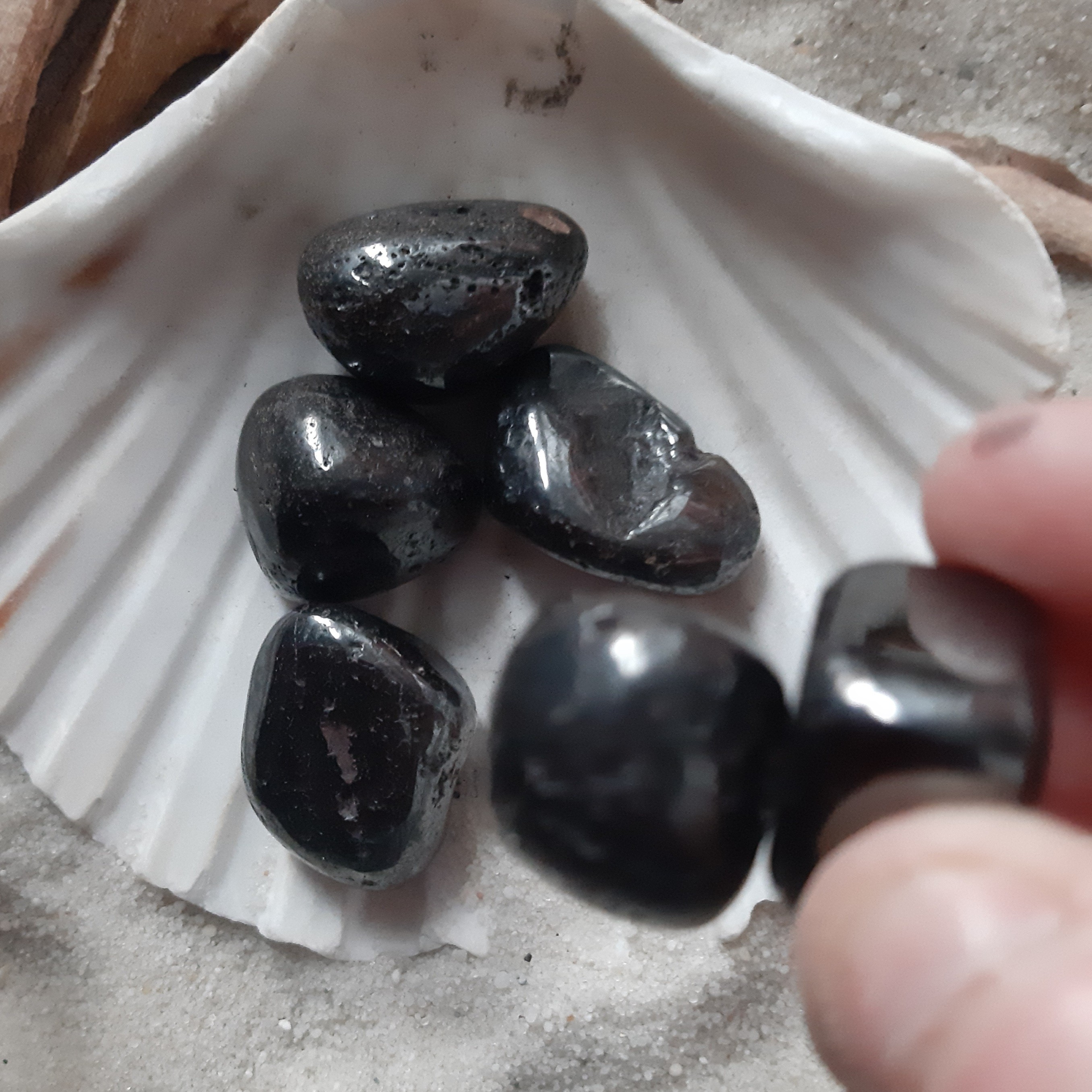 Magnetite Pierres roulées (à l unité) 