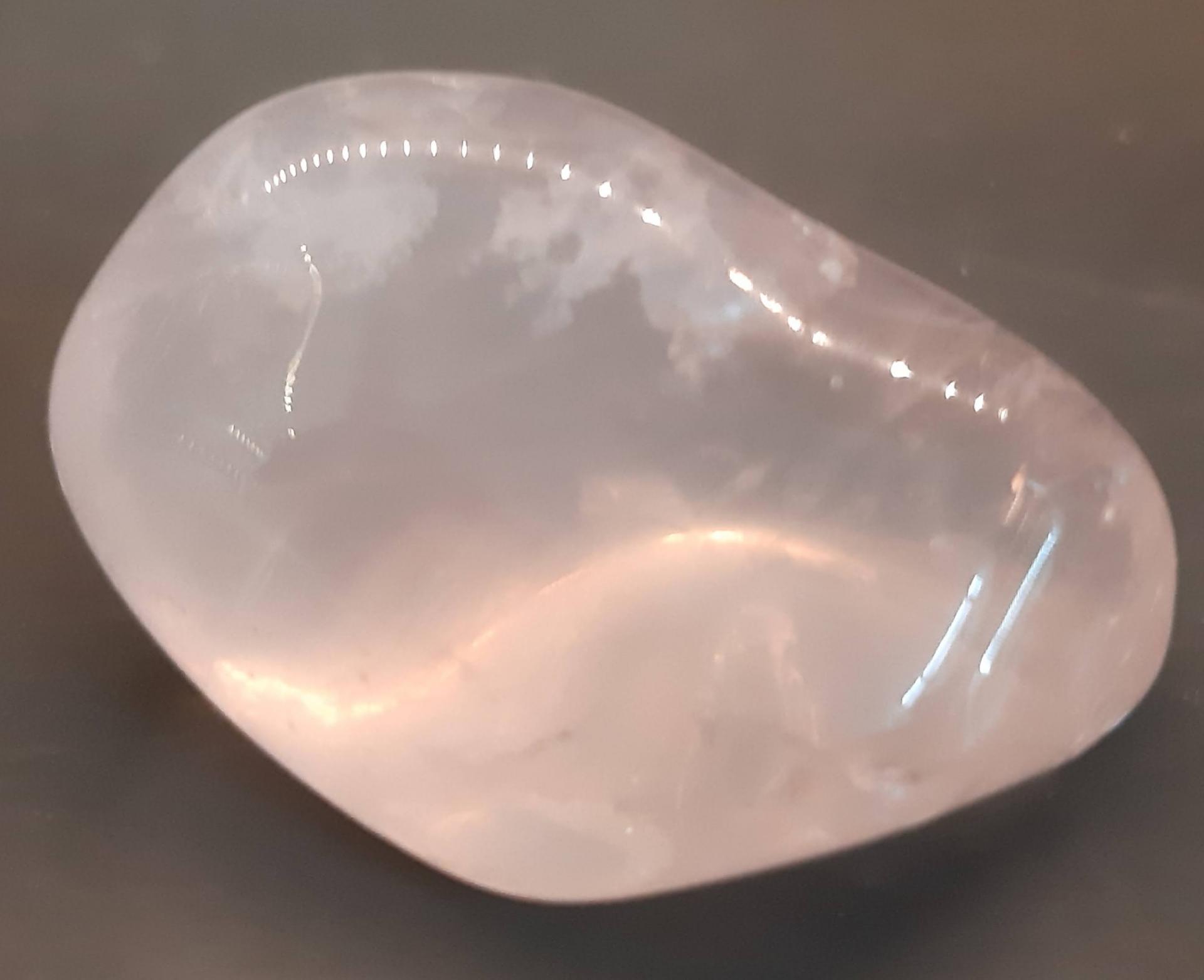 Pierre roulee quartz rose