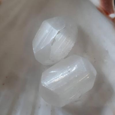PIERRE ROULEE DE SELENITE