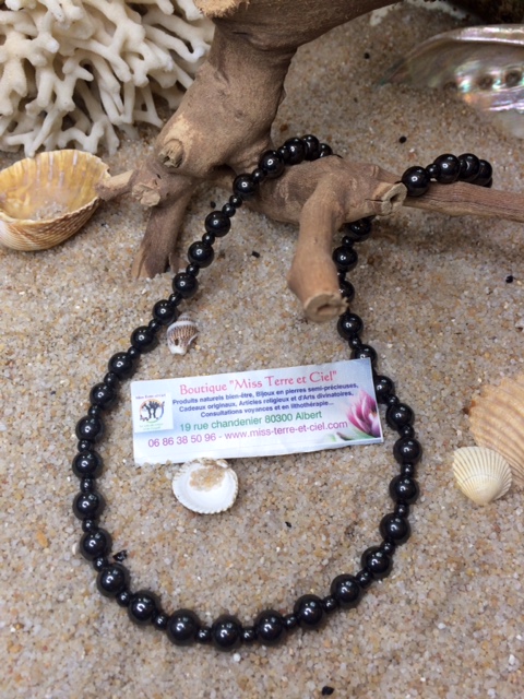 Collier en hematite aimante 2