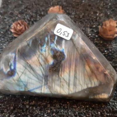 Labradorite brute 530gr miss terre et ciel