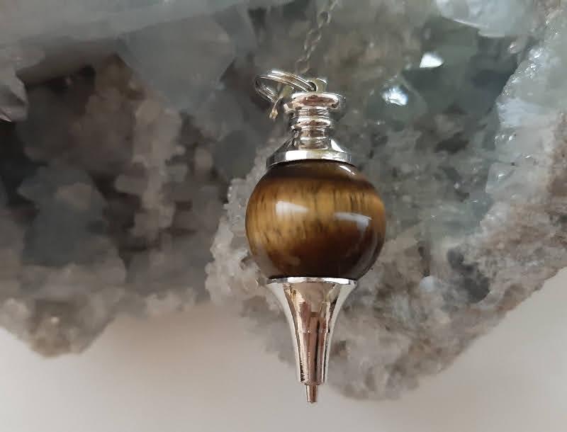 Pendule en oeil de tigre