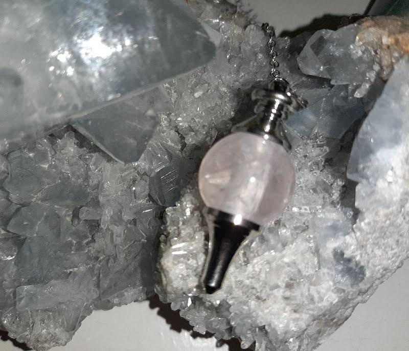Pendule en quartz rose