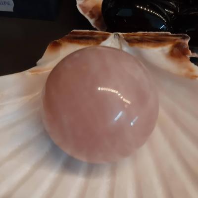 Sphere de quartz rose