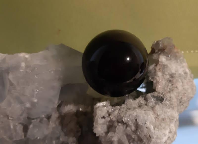 Sphere obsidienne